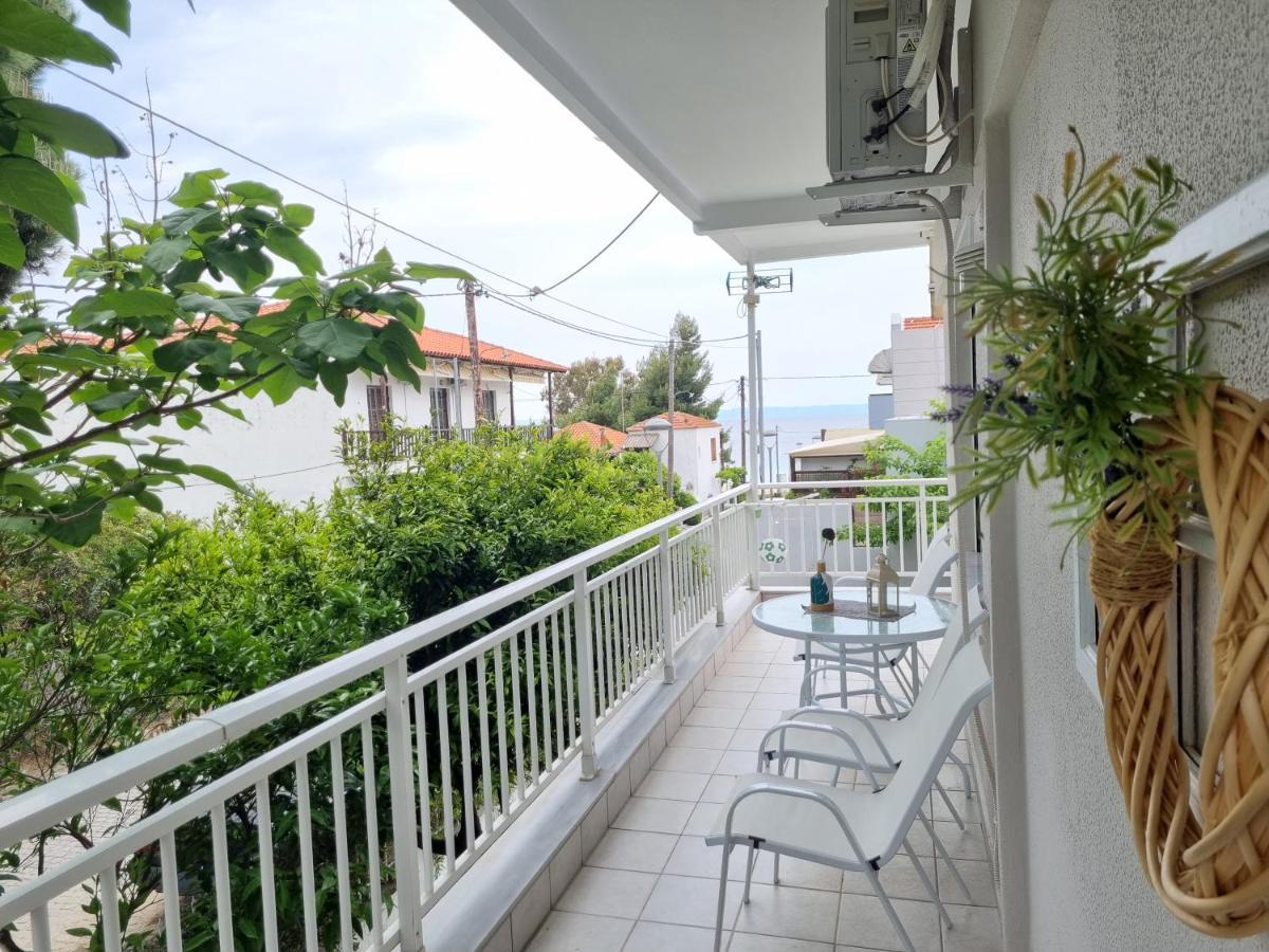 Our Home-Fully Renovated Apartments And Studios By The Sea ニキティ エクステリア 写真