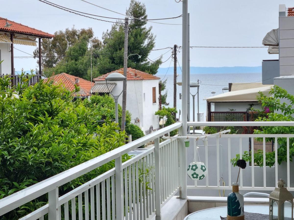 Our Home-Fully Renovated Apartments And Studios By The Sea ニキティ エクステリア 写真