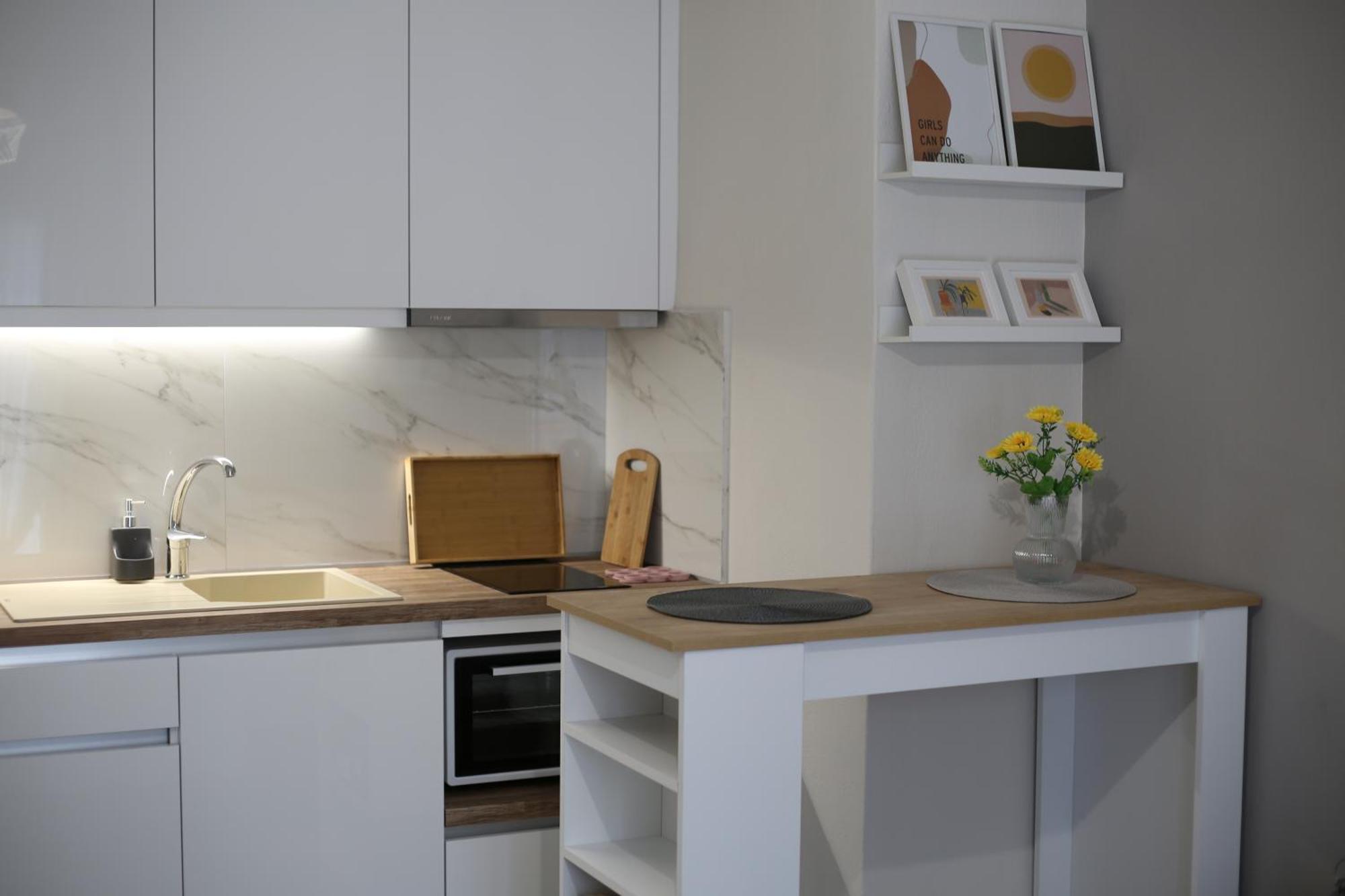 Our Home-Fully Renovated Apartments And Studios By The Sea ニキティ エクステリア 写真