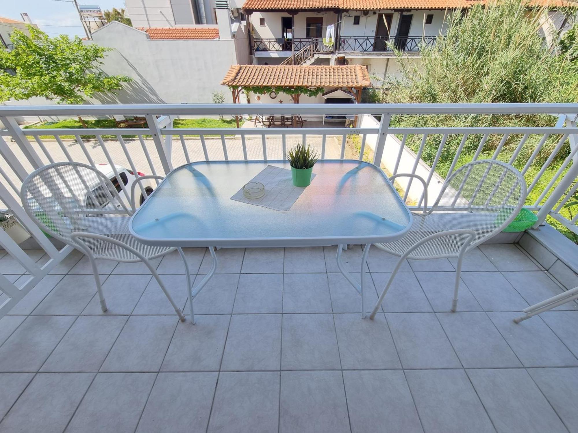 Our Home-Fully Renovated Apartments And Studios By The Sea ニキティ エクステリア 写真